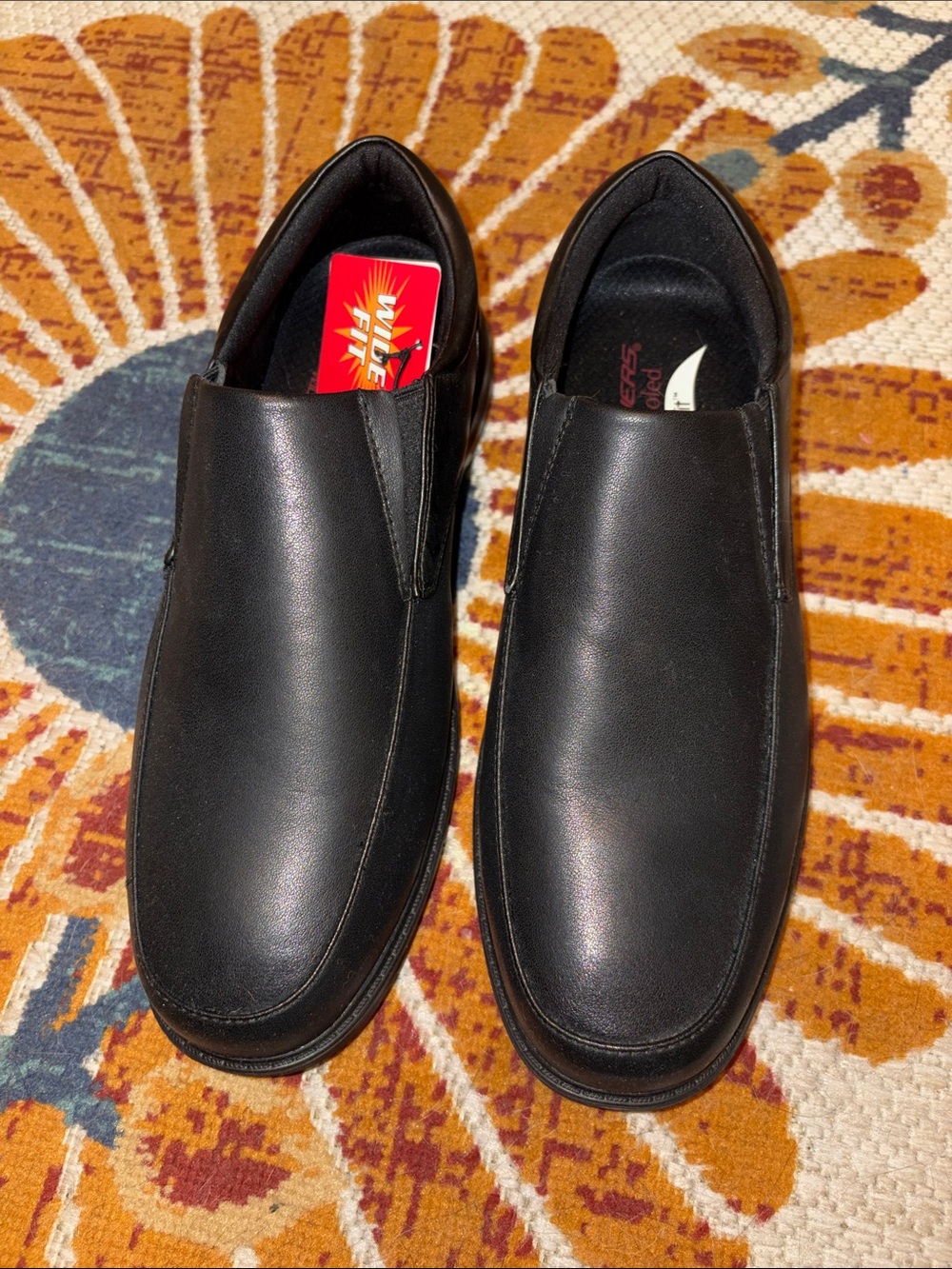 Skechers Men's Black Slip-On Comfort Loafers size 9